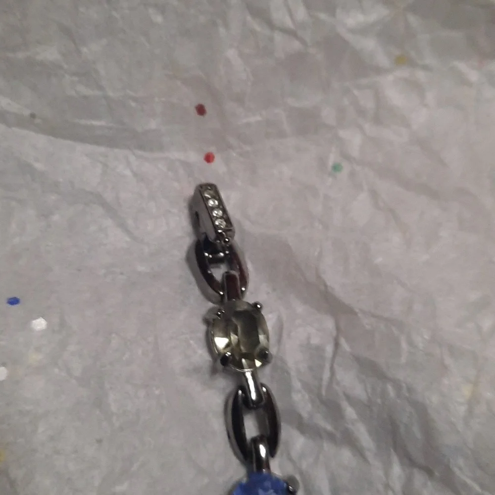 Zwarovski crystal Necklace - Picture 5 of 16